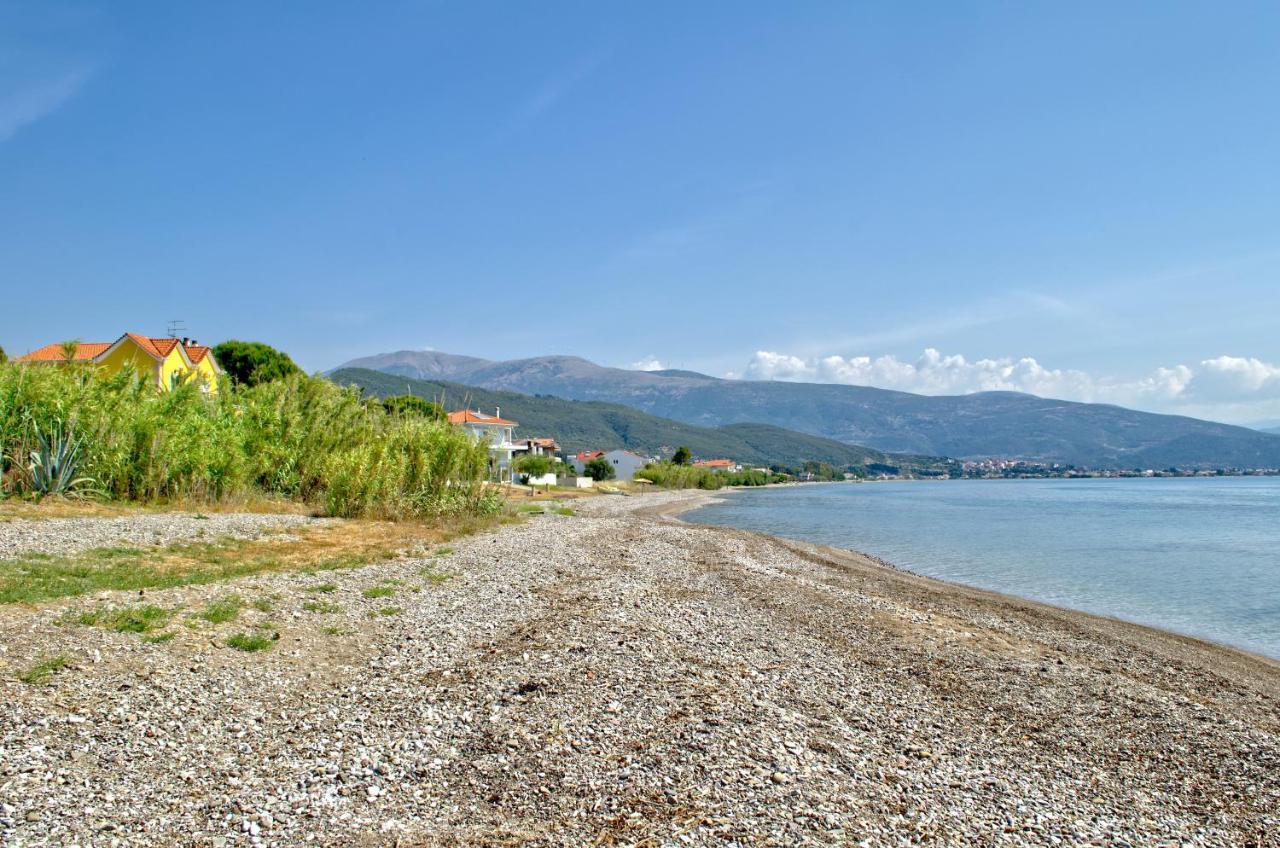 Epipleon Luxury Suites -105- Δωμάτιο 35Τμ Με Βεράντα 35Τμ Μπροστά Στη Θάλασσα Nafpaktos Exteriér fotografie