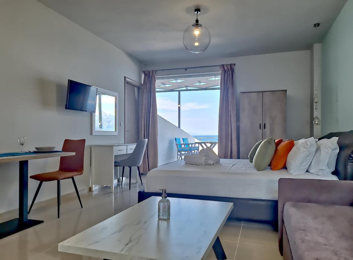 Epipleon Luxury Suites -105- Δωμάτιο 35Τμ Με Βεράντα 35Τμ Μπροστά Στη Θάλασσα Nafpaktos Exteriér fotografie